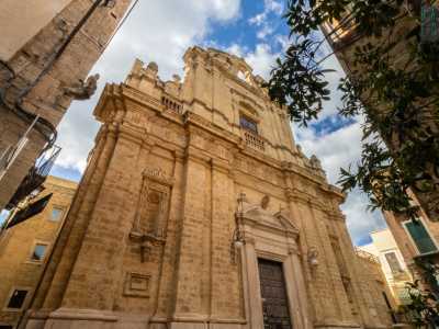Bari, alla scoperta di Palazzo Verrone